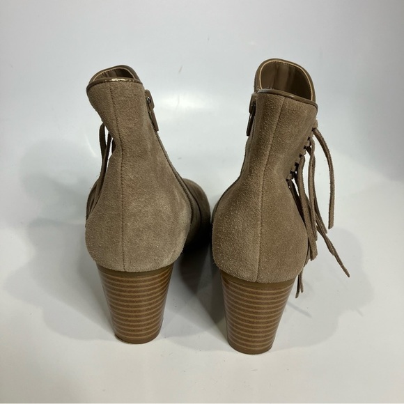 Bass tan suede fringe ankle boots with heel size 6.5 - Picture 4 of 8